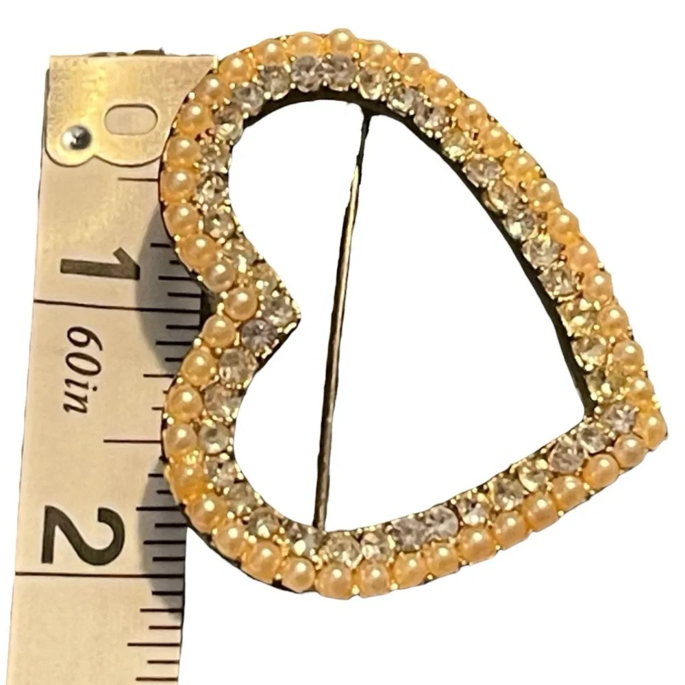 Vintage 80s‎ Silver Tone Metal Rhinestone & Faux Pear Heart Brooch Pin 1.75”
